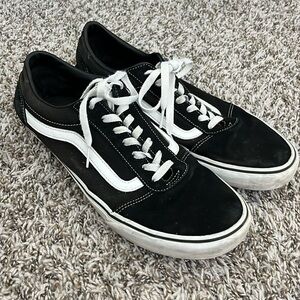 Men’s Black and White Vans